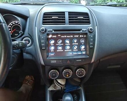 Белый Мицубиси АСХ, объемом двигателя 2 л и пробегом 124 тыс. км за 11500 $, фото 2 на Automoto.ua