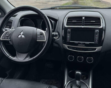 Белый Мицубиси АСХ, объемом двигателя 2.27 л и пробегом 152 тыс. км за 14500 $, фото 21 на Automoto.ua