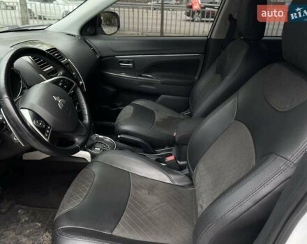 Білий Міцубісі АСХ, об'ємом двигуна 2 л та пробігом 86 тис. км за 12900 $, фото 11 на Automoto.ua