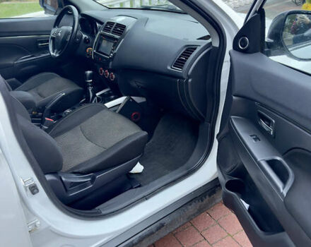 Белый Мицубиси АСХ, объемом двигателя 1.8 л и пробегом 205 тыс. км за 11250 $, фото 7 на Automoto.ua