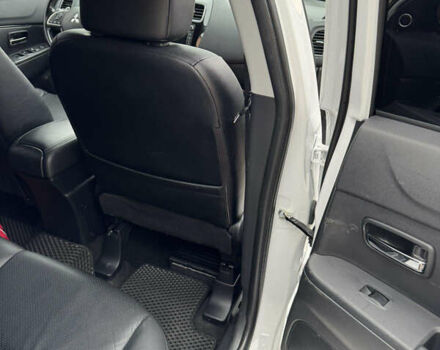 Белый Мицубиси АСХ, объемом двигателя 2.27 л и пробегом 152 тыс. км за 14500 $, фото 14 на Automoto.ua