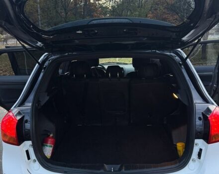 Белый Мицубиси АСХ, объемом двигателя 2 л и пробегом 249 тыс. км за 9200 $, фото 5 на Automoto.ua