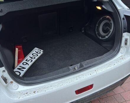 Белый Мицубиси АСХ, объемом двигателя 1.8 л и пробегом 205 тыс. км за 11250 $, фото 6 на Automoto.ua