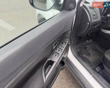 Білий Міцубісі АСХ, об'ємом двигуна 1.8 л та пробігом 113 тис. км за 10800 $, фото 23 на Automoto.ua