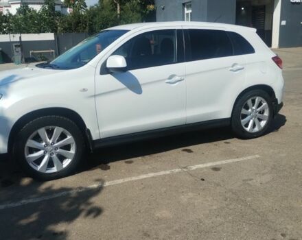 Белый Мицубиси АСХ, объемом двигателя 2 л и пробегом 124 тыс. км за 11500 $, фото 2 на Automoto.ua