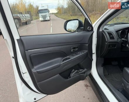 Мицубиси АСХ 2014 в Киеве на Automoto.ua Белый Мицубиси АСХ, объемом двигателя 2.2 л и пробегом 244 тыс. км за 12899 $, фото 28 на Automoto.ua