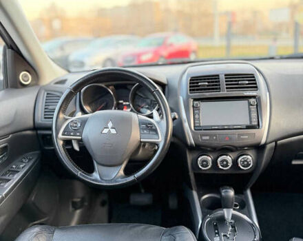 Белый Мицубиси АСХ, объемом двигателя 2.27 л и пробегом 245 тыс. км за 11950 $, фото 7 на Automoto.ua
