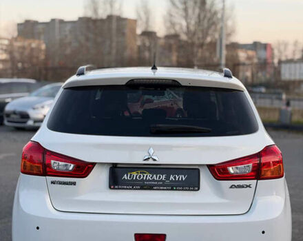 Белый Мицубиси АСХ, объемом двигателя 2.27 л и пробегом 245 тыс. км за 11950 $, фото 4 на Automoto.ua