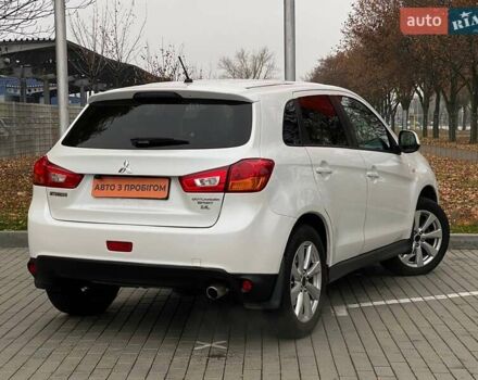 Білий Міцубісі АСХ, об'ємом двигуна 2.4 л та пробігом 95 тис. км за 10900 $, фото 5 на Automoto.ua