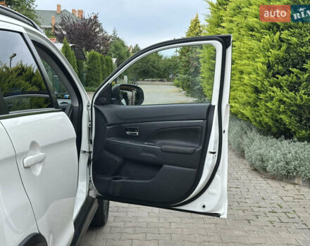 Білий Міцубісі АСХ, об'ємом двигуна 2.27 л та пробігом 130 тис. км за 15500 $, фото 31 на Automoto.ua