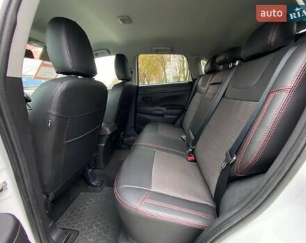 Білий Міцубісі АСХ, об'ємом двигуна 2.4 л та пробігом 95 тис. км за 10900 $, фото 16 на Automoto.ua