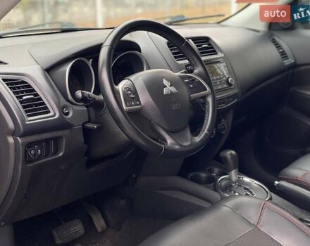 Білий Міцубісі АСХ, об'ємом двигуна 2.4 л та пробігом 95 тис. км за 10900 $, фото 8 на Automoto.ua