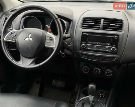 Білий Міцубісі АСХ, об'ємом двигуна 2.4 л та пробігом 95 тис. км за 10900 $, фото 13 на Automoto.ua