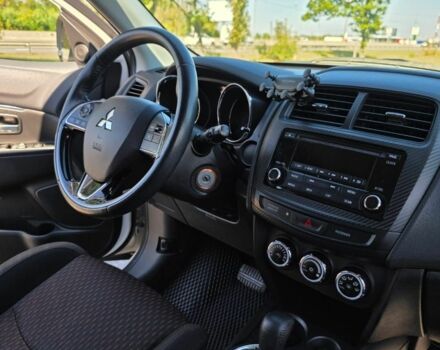 Білий Міцубісі АСХ, об'ємом двигуна 2 л та пробігом 107 тис. км за 12800 $, фото 7 на Automoto.ua