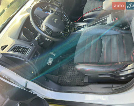 Белый Мицубиси АСХ, объемом двигателя 2 л и пробегом 85 тыс. км за 18000 $, фото 7 на Automoto.ua