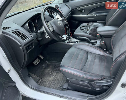 Белый Мицубиси АСХ, объемом двигателя 2 л и пробегом 91 тыс. км за 17700 $, фото 13 на Automoto.ua