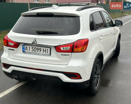 Белый Мицубиси АСХ, объемом двигателя 2 л и пробегом 91 тыс. км за 17700 $, фото 4 на Automoto.ua