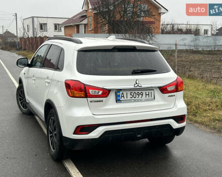 Белый Мицубиси АСХ, объемом двигателя 2 л и пробегом 91 тыс. км за 17700 $, фото 6 на Automoto.ua