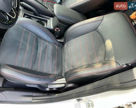 Белый Мицубиси АСХ, объемом двигателя 2 л и пробегом 85 тыс. км за 18000 $, фото 8 на Automoto.ua