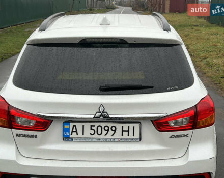 Белый Мицубиси АСХ, объемом двигателя 2 л и пробегом 91 тыс. км за 17700 $, фото 3 на Automoto.ua