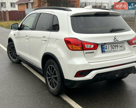 Белый Мицубиси АСХ, объемом двигателя 2 л и пробегом 91 тыс. км за 17700 $, фото 5 на Automoto.ua