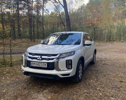 Белый Мицубиси АСХ, объемом двигателя 1.59 л и пробегом 85 тыс. км за 17200 $, фото 1 на Automoto.ua
