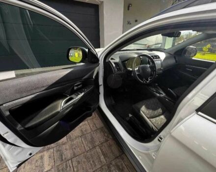 Мицубиси АСХ 2020 в Киеве на Automoto.ua Белый Мицубиси АСХ, объемом двигателя 2 л и пробегом 101 тыс. км за 12200 $, фото 9 на Automoto.ua