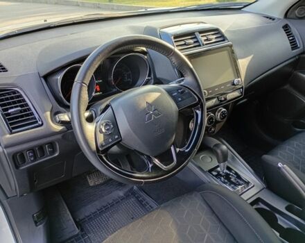 Белый Мицубиси АСХ, объемом двигателя 2 л и пробегом 90 тыс. км за 16500 $, фото 7 на Automoto.ua