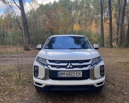 Белый Мицубиси АСХ, объемом двигателя 1.59 л и пробегом 85 тыс. км за 17200 $, фото 3 на Automoto.ua