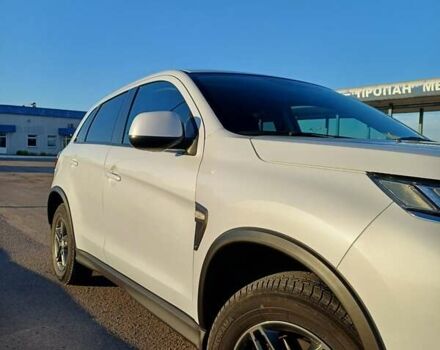 Белый Мицубиси АСХ, объемом двигателя 1.6 л и пробегом 61 тыс. км за 17300 $, фото 5 на Automoto.ua