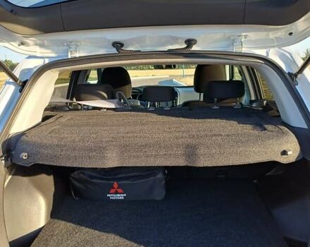 Белый Мицубиси АСХ, объемом двигателя 1.6 л и пробегом 61 тыс. км за 17300 $, фото 31 на Automoto.ua