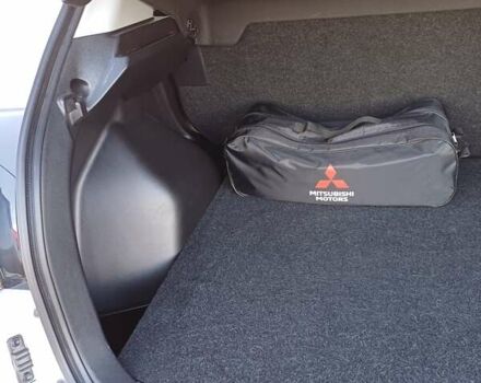 Белый Мицубиси АСХ, объемом двигателя 1.6 л и пробегом 61 тыс. км за 17300 $, фото 40 на Automoto.ua