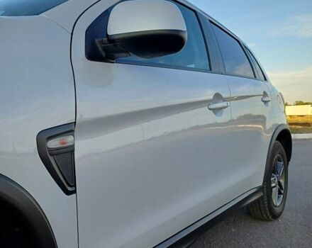 Белый Мицубиси АСХ, объемом двигателя 1.6 л и пробегом 61 тыс. км за 17300 $, фото 25 на Automoto.ua