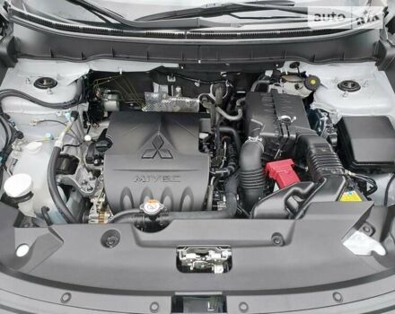 Белый Мицубиси АСХ, объемом двигателя 1.6 л и пробегом 61 тыс. км за 17300 $, фото 26 на Automoto.ua