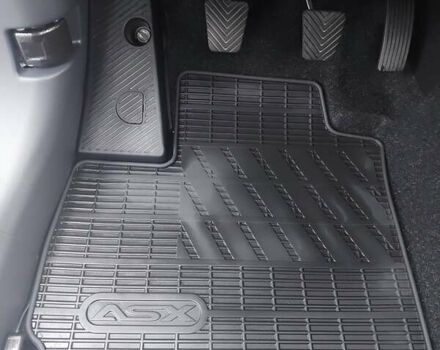 Белый Мицубиси АСХ, объемом двигателя 1.6 л и пробегом 61 тыс. км за 17300 $, фото 46 на Automoto.ua