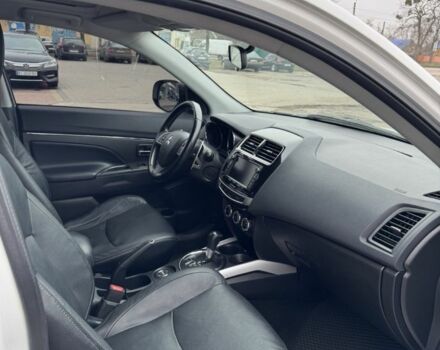 Білий Міцубісі АСХ, об'ємом двигуна 2.3 л та пробігом 152 тис. км за 14500 $, фото 5 на Automoto.ua