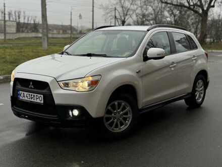 Белый Мицубиси АСХ, объемом двигателя 1.8 л и пробегом 207 тыс. км за 8700 $, фото 1 на Automoto.ua