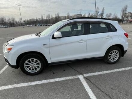 Белый Мицубиси АСХ, объемом двигателя 1.8 л и пробегом 160 тыс. км за 11300 $, фото 1 на Automoto.ua