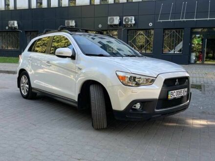 Белый Мицубиси АСХ, объемом двигателя 2 л и пробегом 170 тыс. км за 9900 $, фото 1 на Automoto.ua