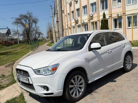 Белый Мицубиси АСХ, объемом двигателя 2 л и пробегом 314 тыс. км за 8500 $, фото 1 на Automoto.ua