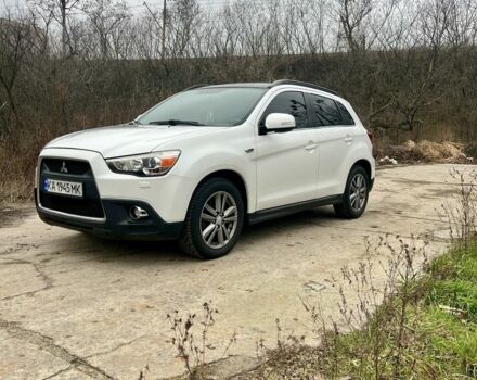 Белый Мицубиси АСХ, объемом двигателя 2 л и пробегом 220 тыс. км за 10900 $, фото 1 на Automoto.ua