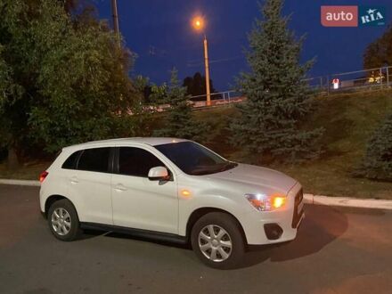 Мицубиси АСХ 2014 в Киеве на Automoto.ua Белый Мицубиси АСХ, объемом двигателя 1.59 л и пробегом 250 тыс. км за 11100 $, фото 1 на Automoto.ua
