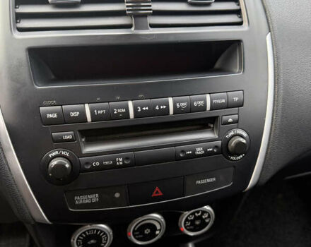 Черный Мицубиси АСХ, объемом двигателя 1.8 л и пробегом 150 тыс. км за 7800 $, фото 13 на Automoto.ua