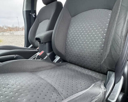 Черный Мицубиси АСХ, объемом двигателя 1.8 л и пробегом 265 тыс. км за 8900 $, фото 8 на Automoto.ua