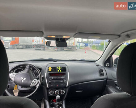 Черный Мицубиси АСХ, объемом двигателя 1.8 л и пробегом 231 тыс. км за 10500 $, фото 2 на Automoto.ua