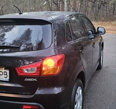 Черный Мицубиси АСХ, объемом двигателя 1.59 л и пробегом 226 тыс. км за 8700 $, фото 5 на Automoto.ua