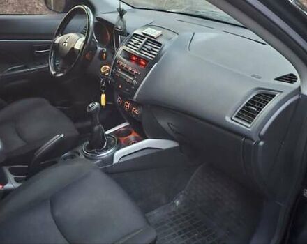 Черный Мицубиси АСХ, объемом двигателя 1.59 л и пробегом 226 тыс. км за 8700 $, фото 6 на Automoto.ua