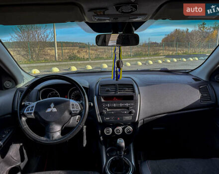 Черный Мицубиси АСХ, объемом двигателя 1.8 л и пробегом 253 тыс. км за 8200 $, фото 73 на Automoto.ua