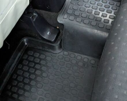 Черный Мицубиси АСХ, объемом двигателя 1.8 л и пробегом 140 тыс. км за 11200 $, фото 19 на Automoto.ua