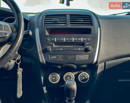 Черный Мицубиси АСХ, объемом двигателя 1.8 л и пробегом 253 тыс. км за 8200 $, фото 76 на Automoto.ua